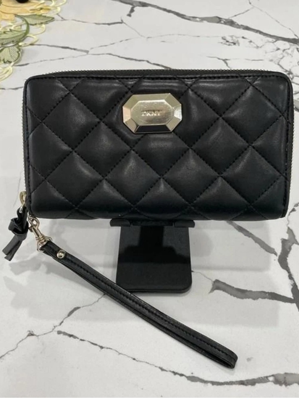 DKNY Quilted Leather Zip-Around Wallet, black & gold, EUC
